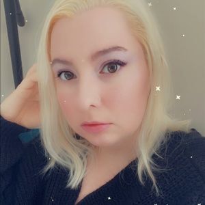 Meet your Posher, Catherine